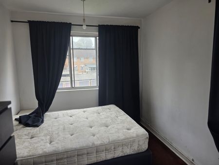 2 Bed Flat, The Paddocks, HA9 - Photo 5