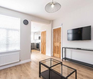 3 bedroom detached house to rent - Photo 2