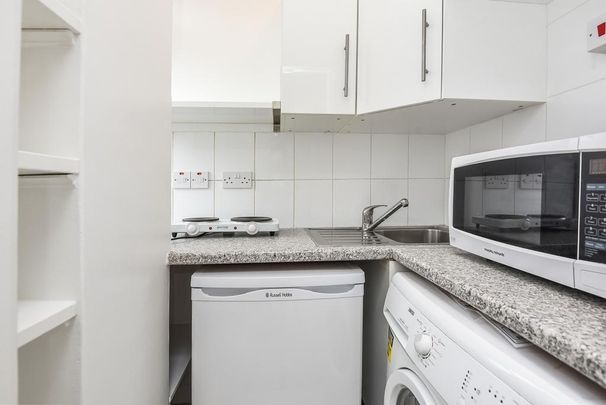 Studio to rent - Photo 1