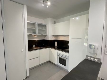 Location Appartement 3 pièces 58m² AIX EN PROVENCE 90ème - Photo 4