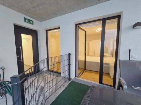 Erstbezug - möbliertes Zuhause - charmante Freifläche - Photo 4