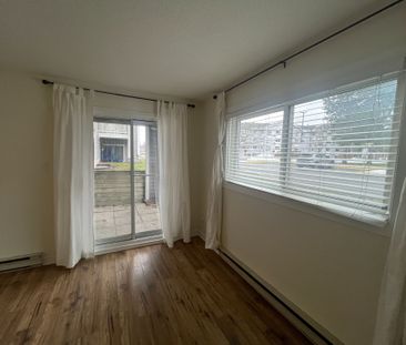 For Lease - 316 Lorry Greenberg Drive Unit# 117, Hunt Club - South ... - Photo 5