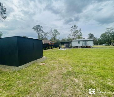 Contemporary, Leafy Sanctuary - Photo 6