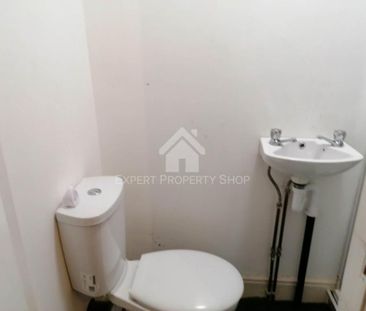 1 bedroom in a house share to rent - Photo 6