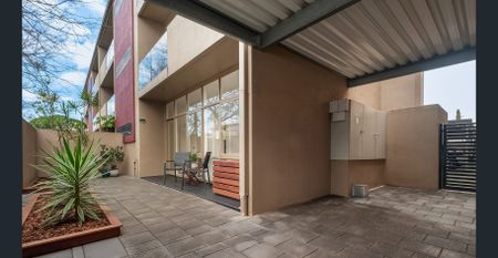 CITY LIVING IN VIBRANT O’CONNELL STREET PRECINCT - Photo 4