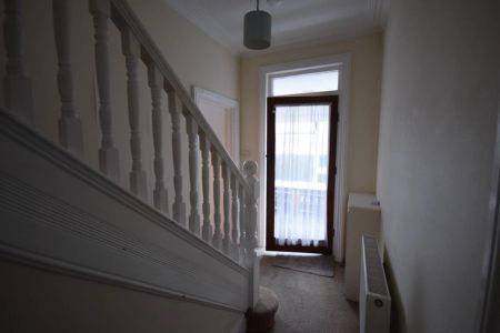 To Rent St Mary's Road, Springbourne, Bournemouth, BH1 £3,000 pcm Tenancy Info - Photo 4