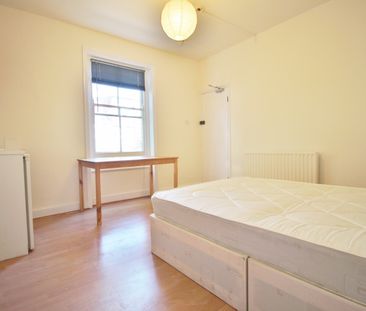 Room To Let - Photo 4