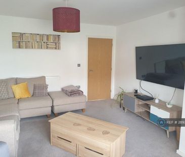 3 bedroom semi-detached house to rent - Photo 4