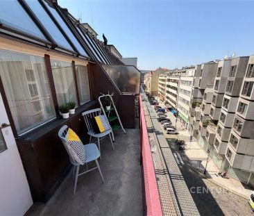 Designový 2+kk s klimatizací a dvěma balkony - Фото 4
