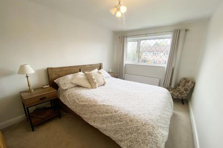 3 bedroom semi-detached house to rent - Photo 3