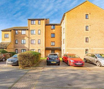 Burket Close, Norwood Green - Photo 1