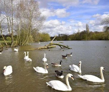 Brambletye Park Road, Redhill, Surrey, RH1 - Photo 1