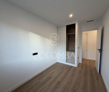 3 bedroom luxury penthouse for rent in Madrid, Spain - Photo 1