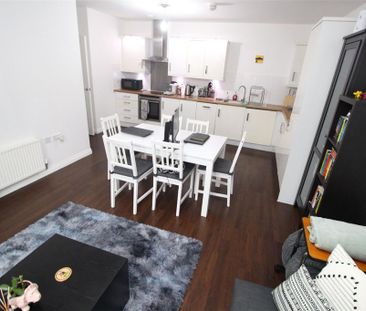 2 bedroom apartment to rent - Photo 1