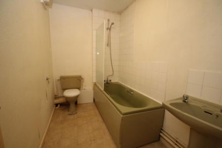 Studio to rent - Photo 5