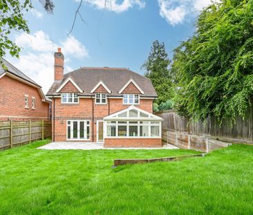 WOODHAM GATE, WOKING, SURREY, GU21, Woking, GU21 - Photo 3