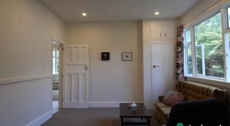 Peaceful Family Retreat in Woolston - Photo 2