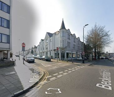 Studio Flat, Beckenham Road, BR3 - Photo 1