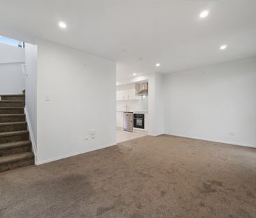 Modern & Convenient Living in the Heart of Henderson - Photo 2