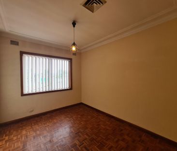 3 Bedroom Spacious Apartment - Photo 6