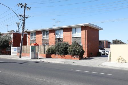 16/552 Moreland Road, Brunswick VIC 3056 - Photo 2