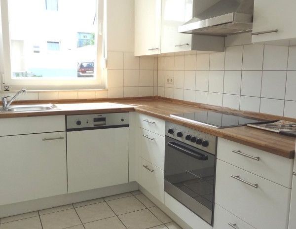 MODERNES REIHENMITTELHAUS IN RUHIGER WOHNLAGE - Photo 1
