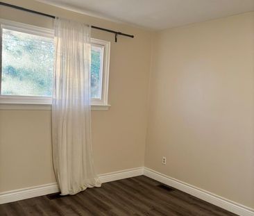 For Lease - 24 Cora Crescent, Toronto, Ontario - Photo 2