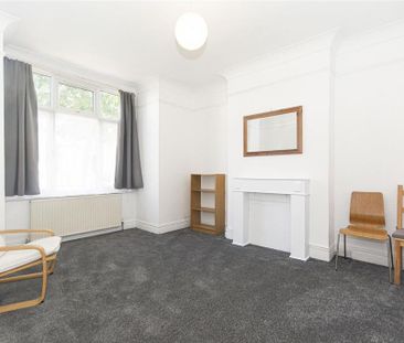 4 bedroom terraced house to rent - Photo 3