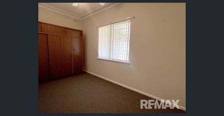 Tidy 3 bedroom home in Mount Austin - Photo 4