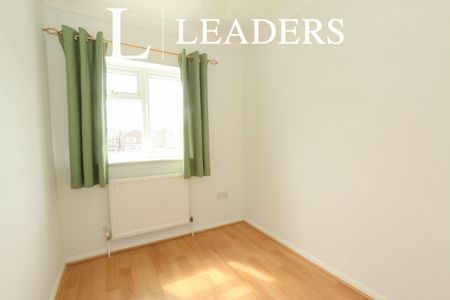 4 bedroom house to rent Brabazon Drive, Mudeford, BH23 - Photo 4