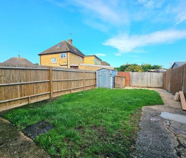 3 bedroom terraced house to rent - Photo 3