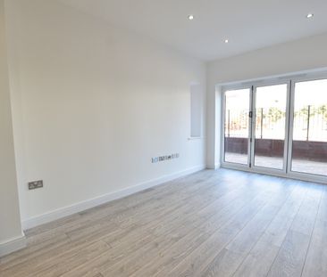 1 Bed Flat, Farley Hill, LU1 - Photo 1