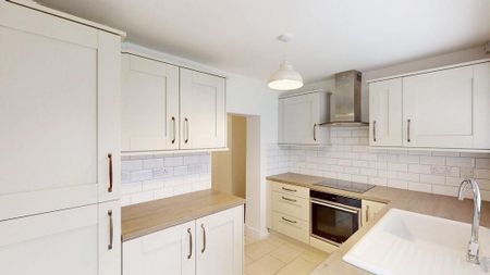 2 bedroom terraced house to rent - Photo 4