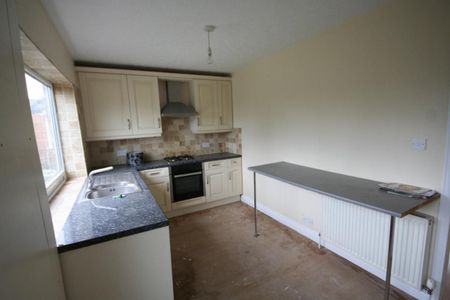 Fieldhead Road, Guiseley - Photo 5