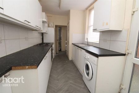 5 bedroom terraced house to rent - Photo 5