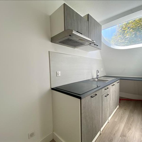 2 pièces - 32,97 m² - 1er étage - Colocation non autorisée - Photo 1