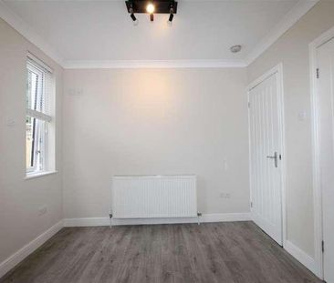 Albert Avenue, Bradford, BD10 - Photo 1