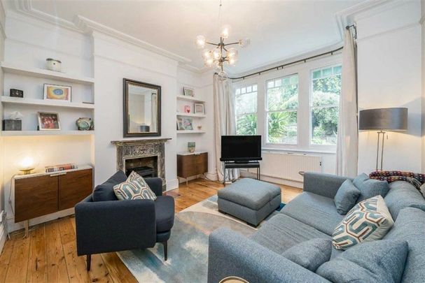 Teddington Park, Teddington, TW11 - Photo 1