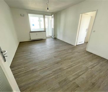 Anmietung sofort! Küchenübernahme möglich! 3-Zimmer-Wohnung mit Log... - Photo 1