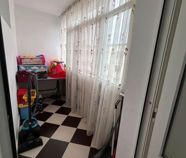 De inchiriat apartament cu 3 camere, 2 bai, balcon, ultracentral 350€ - Fotografie 3