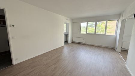 Location Appartement 2 pièces 43m² LENS 62300 - Photo 4