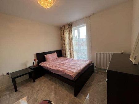 Coleby House, Woodley Crescent, London, NW2 - Photo 2