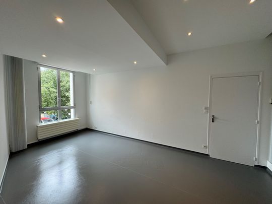 Location Appartement 2 pièces 60m² POITIERS 86000 - Photo 1