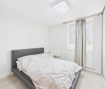 1 bedroom Flat in Bedwyn Mews, Reading - Photo 3