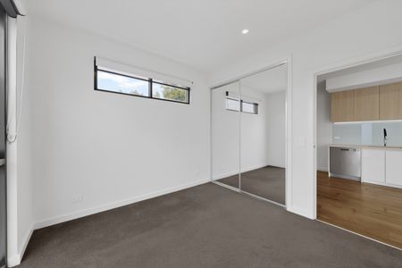 14/52 Seymour Grove, Camberwell VIC 3124 - Apartment For Rent | Domain - Photo 2