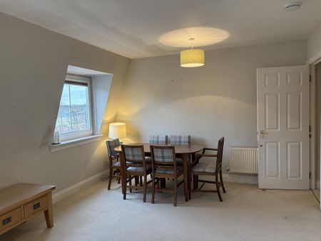 3 bedroom flat to rent - Photo 2