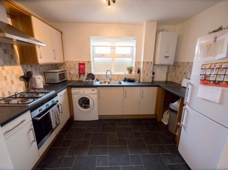 MODERN 4 BED STUDENT HOUSE - Photo 5