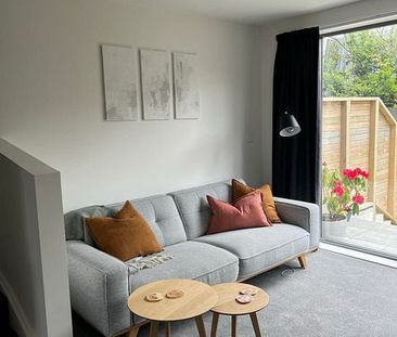 Fully Furnished New Townhouse Petone - Photo 1