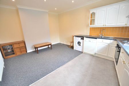 Price £1,350 pcm - Available 01/08/2026 - Furnished - Photo 4