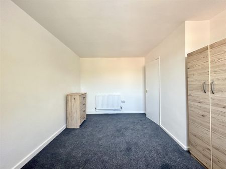 1 Bedroom Apartment To Let - Photo 4